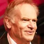 jeffrey archer, english politician, british novelist, writer, author, not a penny more not a penny less, kane and able, first among equals, a twist in the tale, the sins of the fathers,