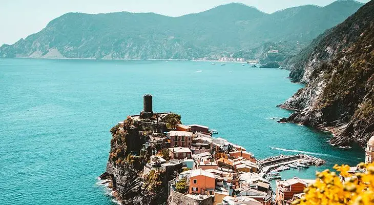 dream vacation, cinque terre italy, mediterranean ocean, mini tour bus, quaint italian village, tourists, travelers, italian vacation, great travel agent,&nbsp;