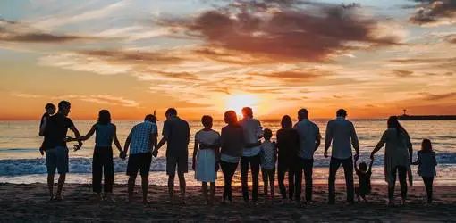 finding family, family members, distant relatives, staying in touch, extended family